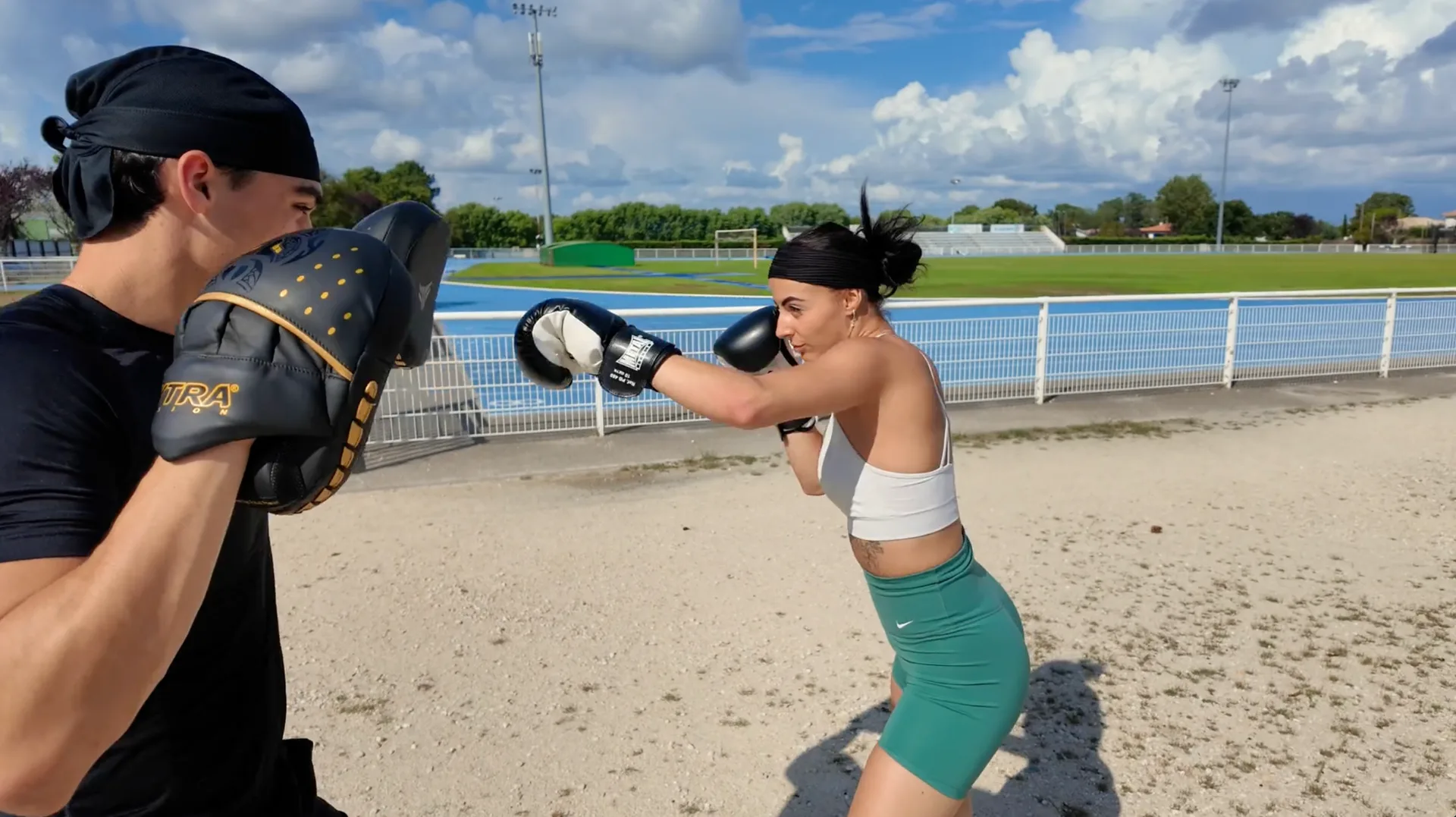 Séance de cardio boxing avec un coach MyBestCoaching