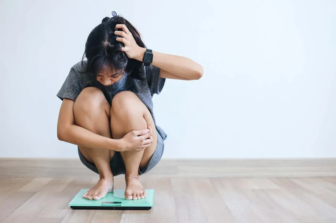 Perte de poids et anxiété : comprendre le lien et ses impacts sur la santé