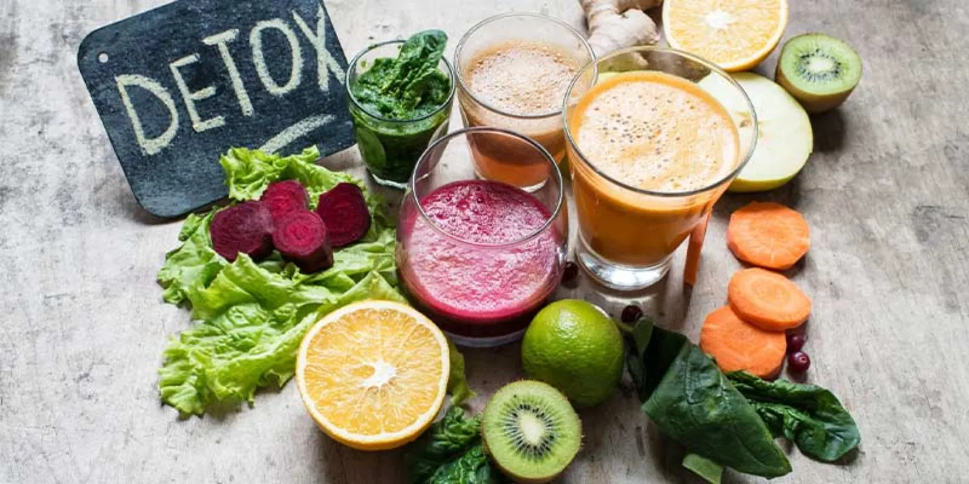 Les légumes et les fruits sous formes de jus, sont d'excellents détoxifiants.